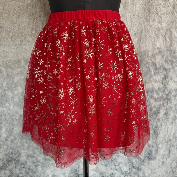 Holiday time girls red tulle skirt with gold snowflakes - Picture 3 of 7